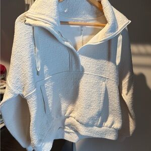 CALIA by Carrie Underwood Cream Sweatshirt